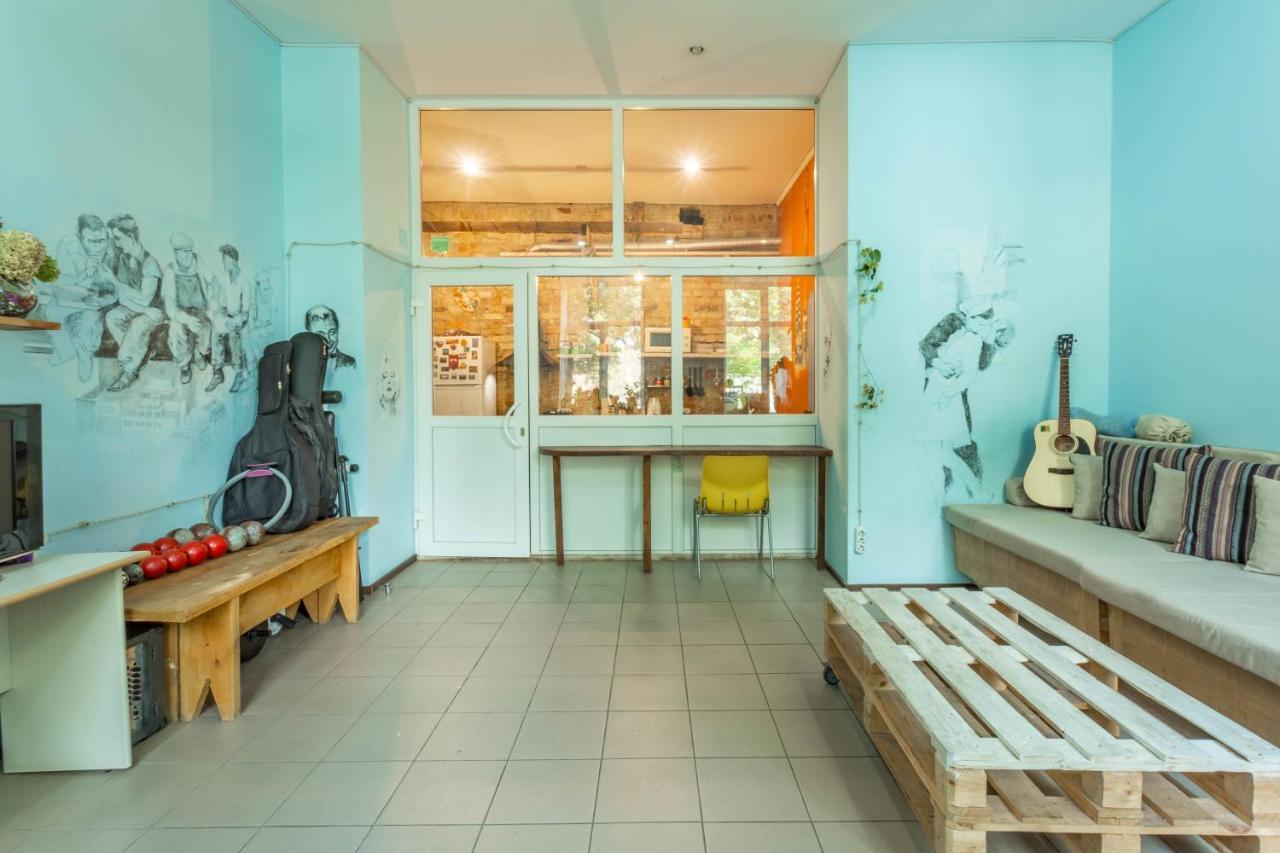 Garis Factory Hostel Kiev Bagian luar foto