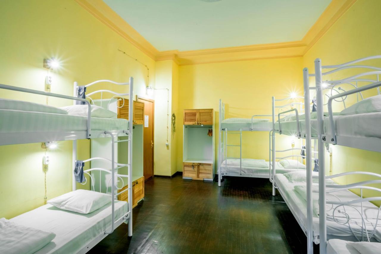 Garis Factory Hostel Kiev Bagian luar foto